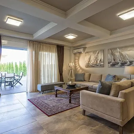 Sunny Villas Villa